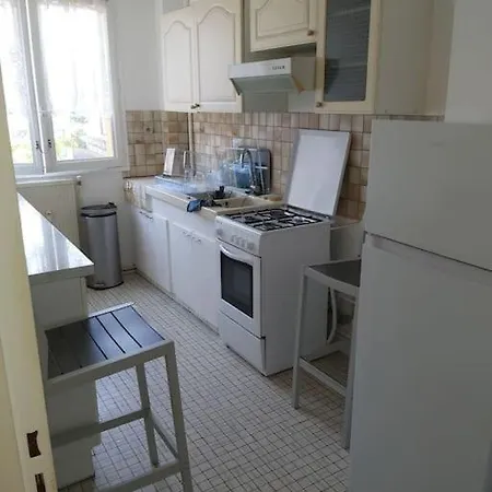 Lumineux, Proche Chalons Centre, Balcon, Place De Parking Appartamento Saint-Memmie